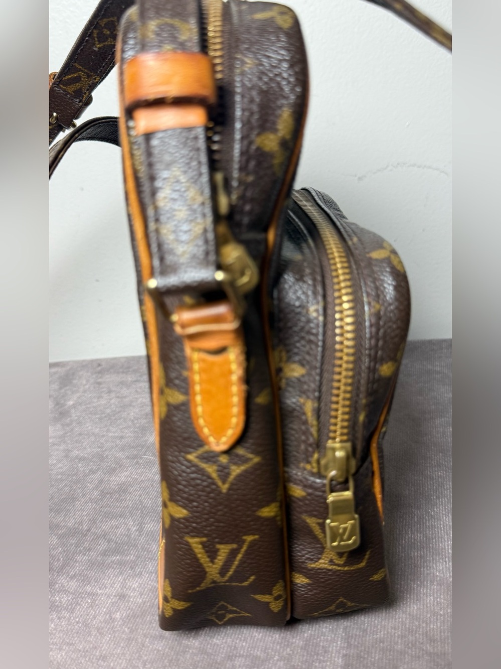 Vintage Louis Vuitton monogram Brown Amazone crossbody camera bag authentic EUC - Picture 7 of 16